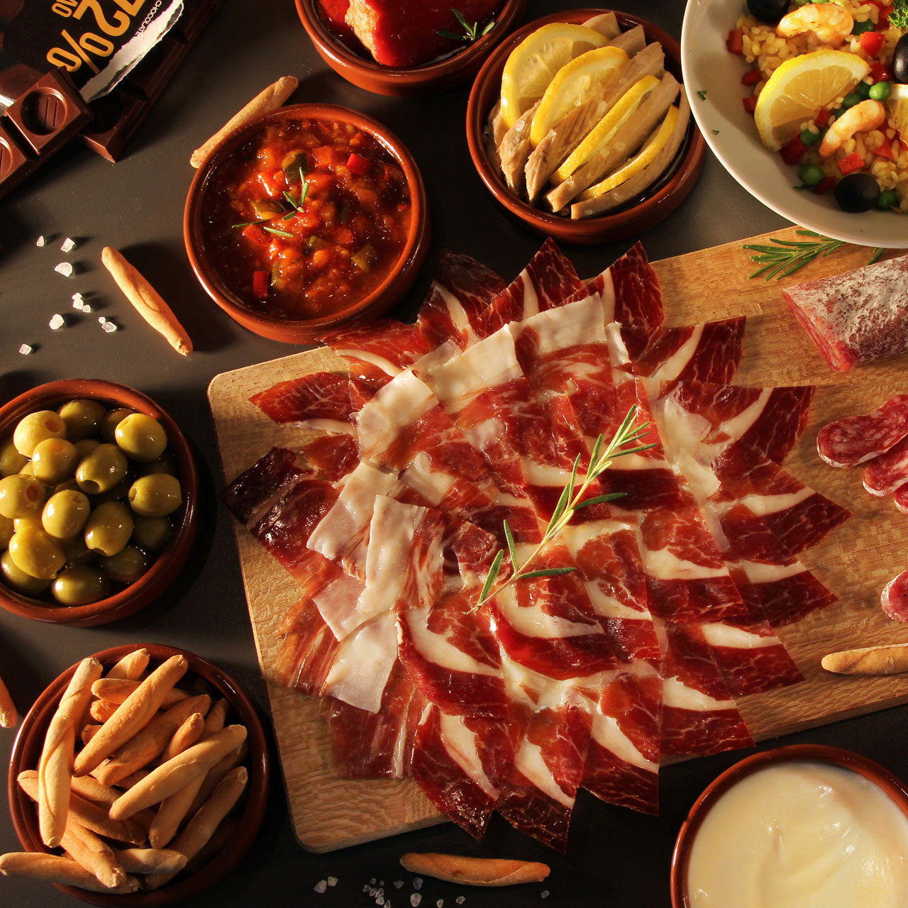 GOURMET - Edler Präsentkorb mit Pata Negra-Schinken, Feinkost, Wein & Cava