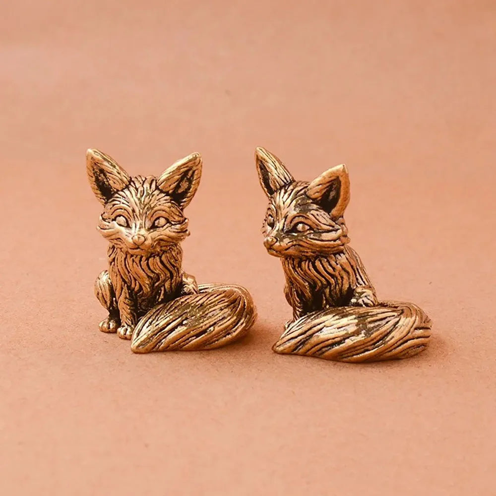 Niedliche Fuchs Miniatur für den Schreibtisch