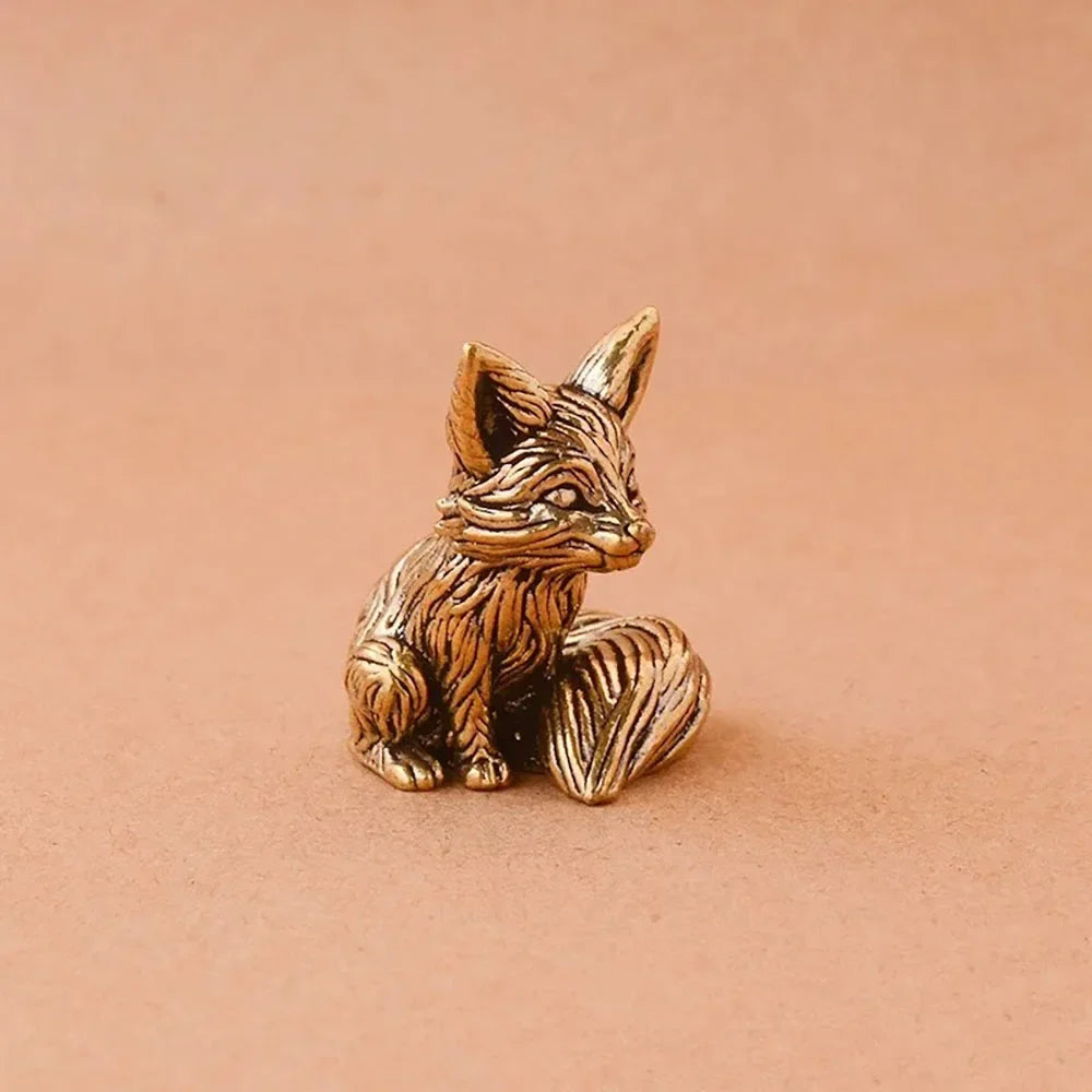 Niedliche Fuchs Miniatur für den Schreibtisch